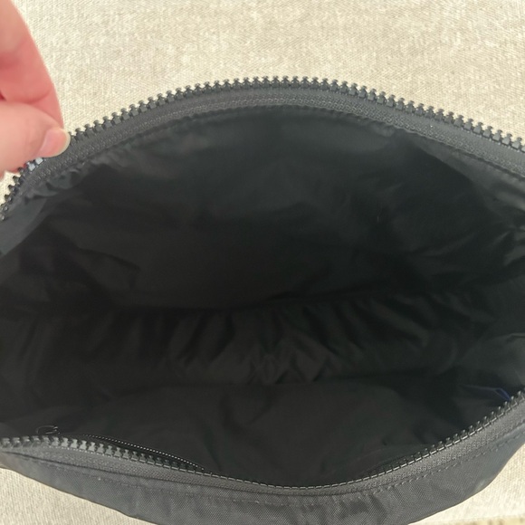 Baggu Nylon Shoulder Bag - Picture 4 of 4